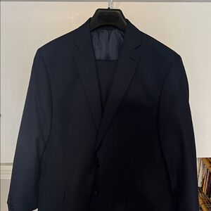 Men's Van Heusen Navy Blue suit